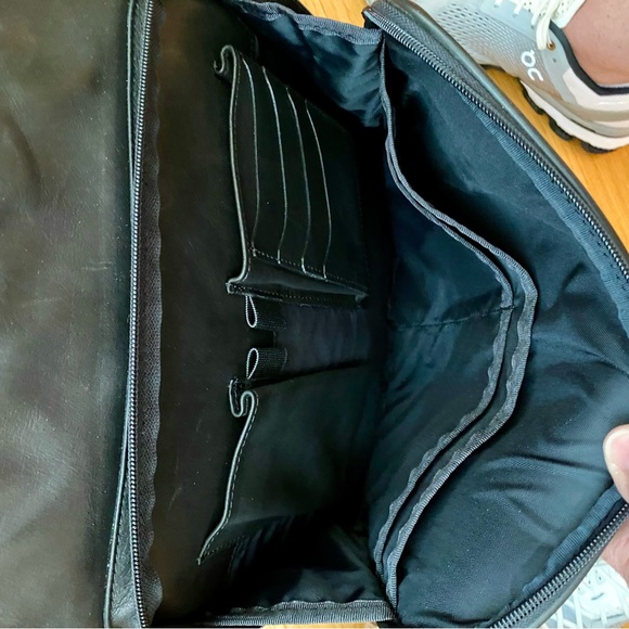 NWT Cole Haan Genuine Black Leather Computer Brief/Backpack - Picture 11 of 12